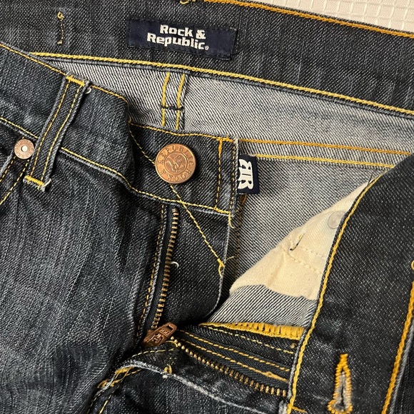 Rock & Republic Vintage low rise jeans. Dark wash. Bootleg/ Flared. Size 24 - Picture 2 of 5